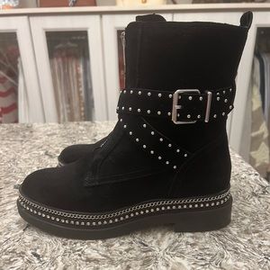 Vince Camuto Boots. New in box